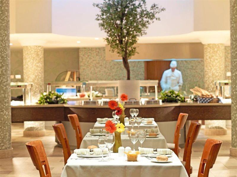 Atlantica Oasis Hotel Limassol Exterior foto