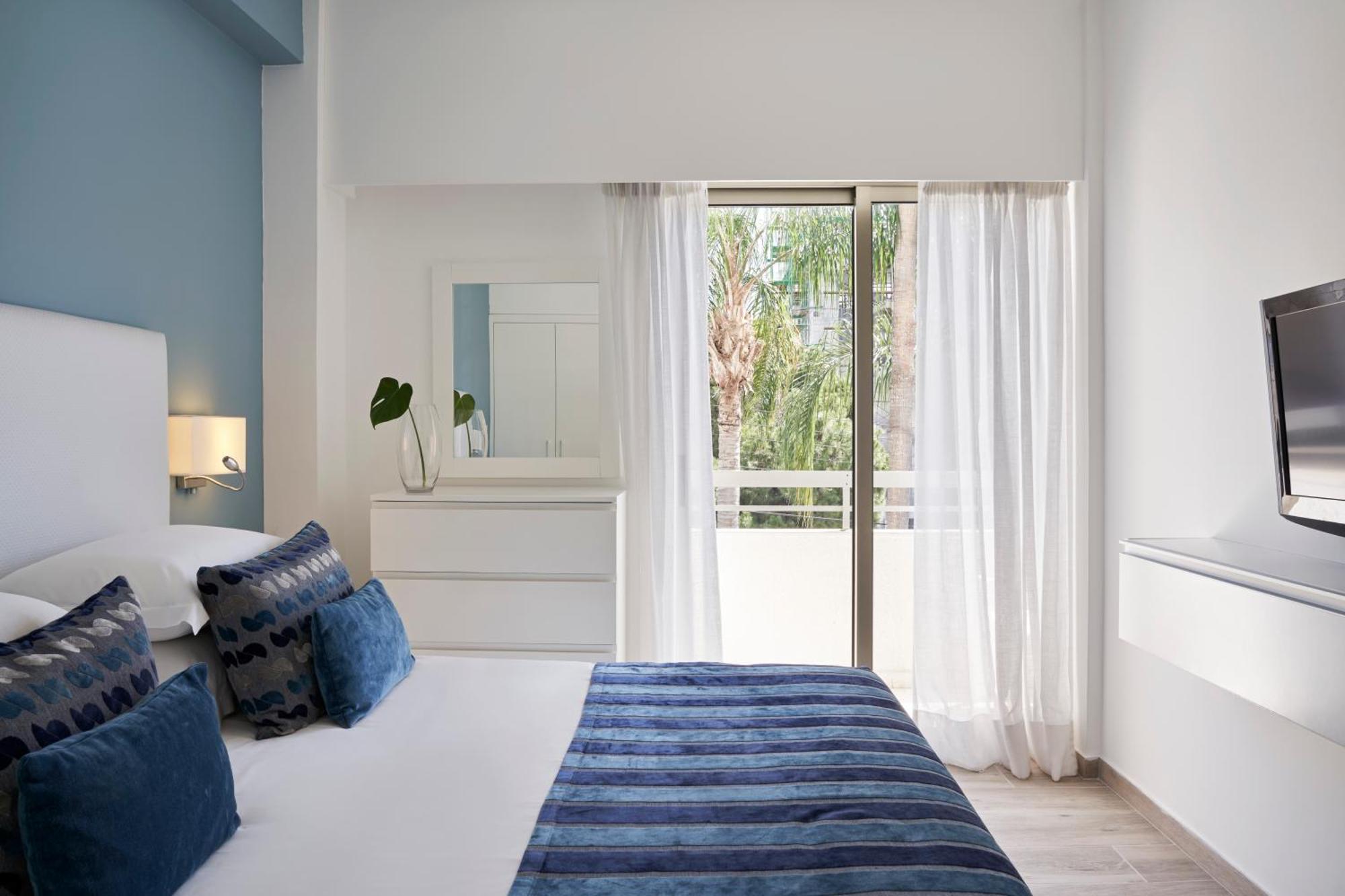 Atlantica Oasis Hotel Limassol Exterior foto