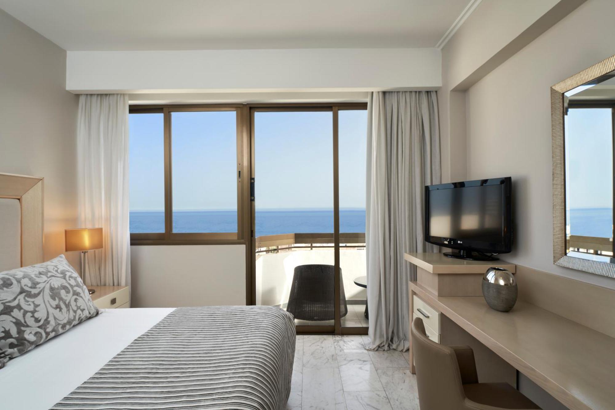 Atlantica Oasis Hotel Limassol Exterior foto